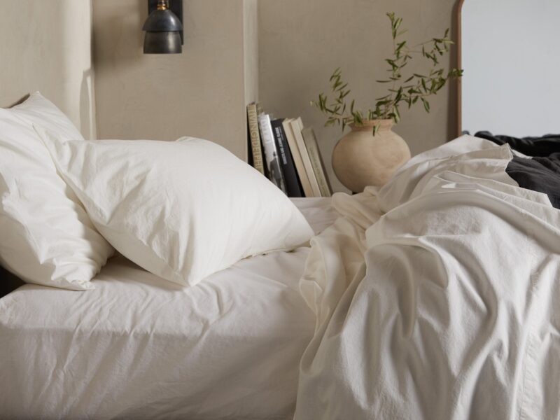 Percale Fitted Sheet (Cream) - Image 3