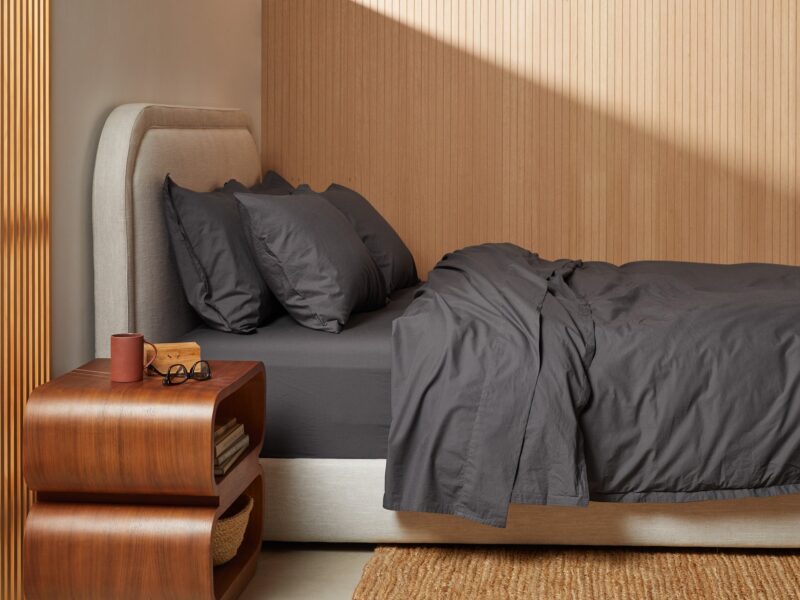 Percale Fitted Sheet (Slate) - Image 3