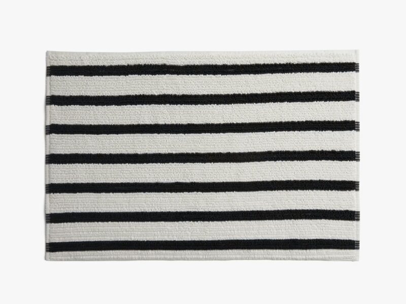 Organic Resort Stripe Tub Mat (Plaster with Soft Black)